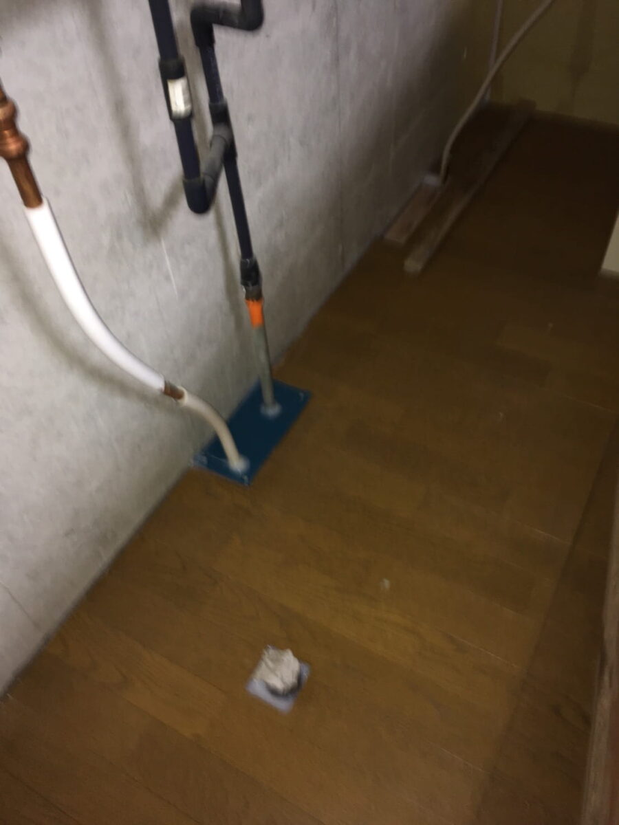 板材と配管まわりの仕上げでネズミの侵入を対策